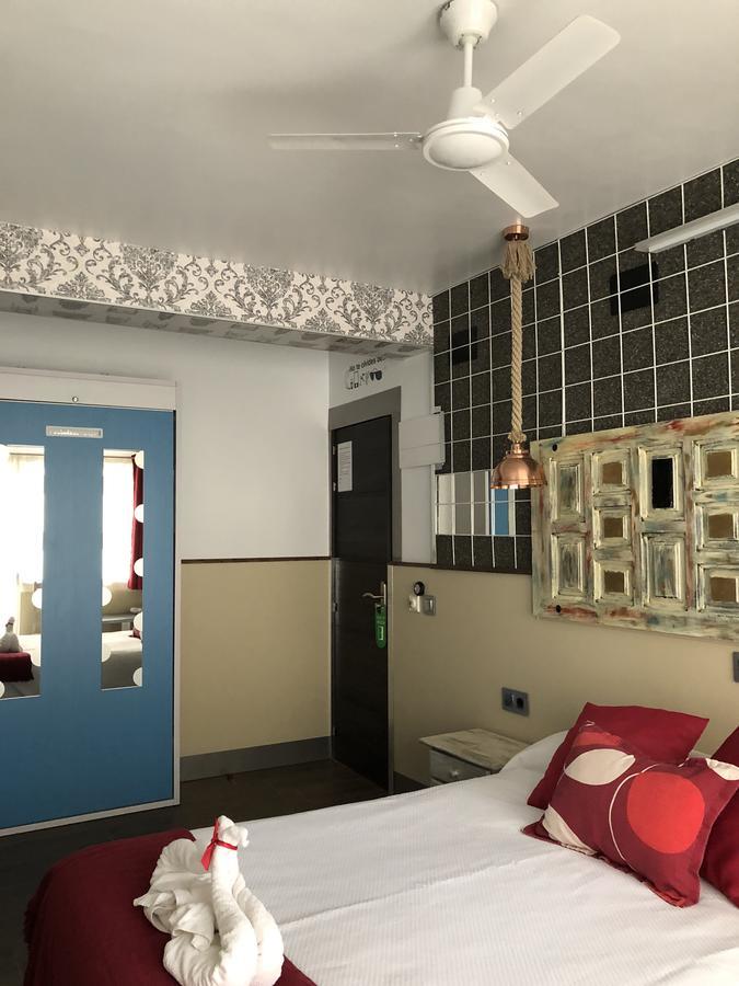 Hostal Boutique Luna De Gavin Кульера Экстерьер фото